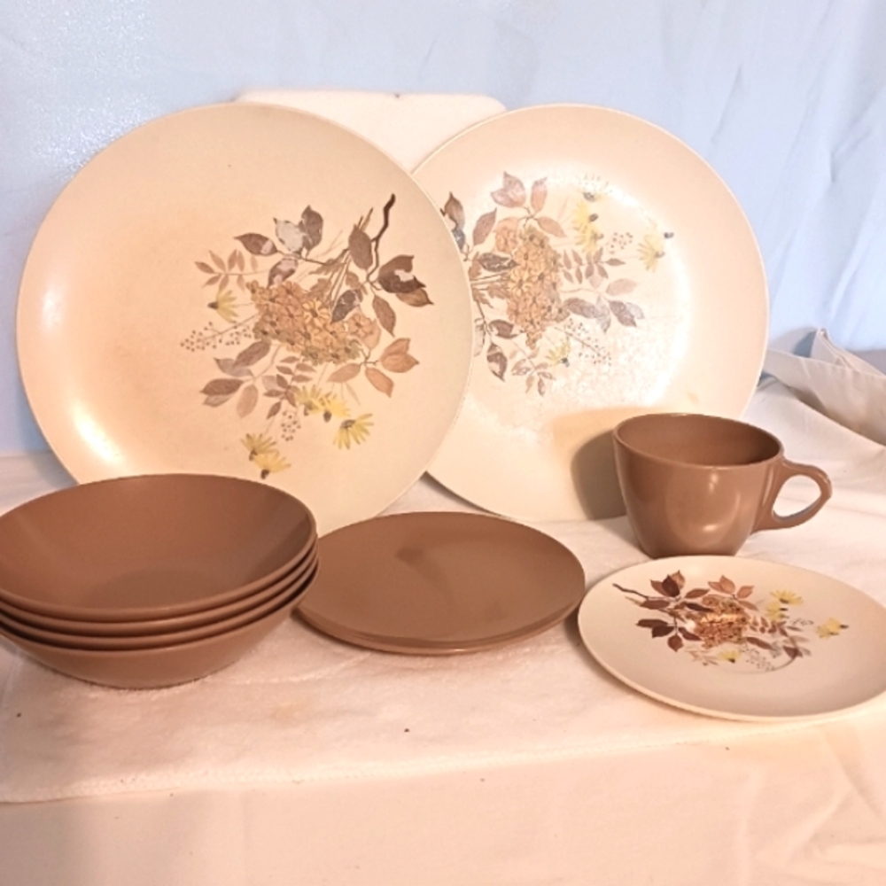 Melmac Vintage Dishes 10 Pieces